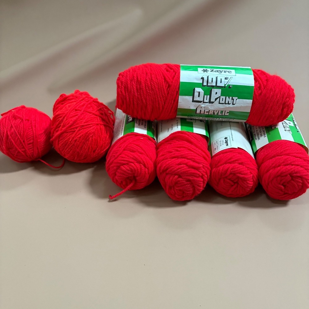 Zayre 30 Red 100% DuPont Acrylic Yarn Lot 5 Skeins + 4oz 4-Ply Worsted Dye Lot